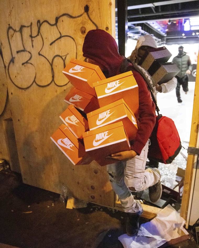 Looting in Los Angeles after Dodgers win