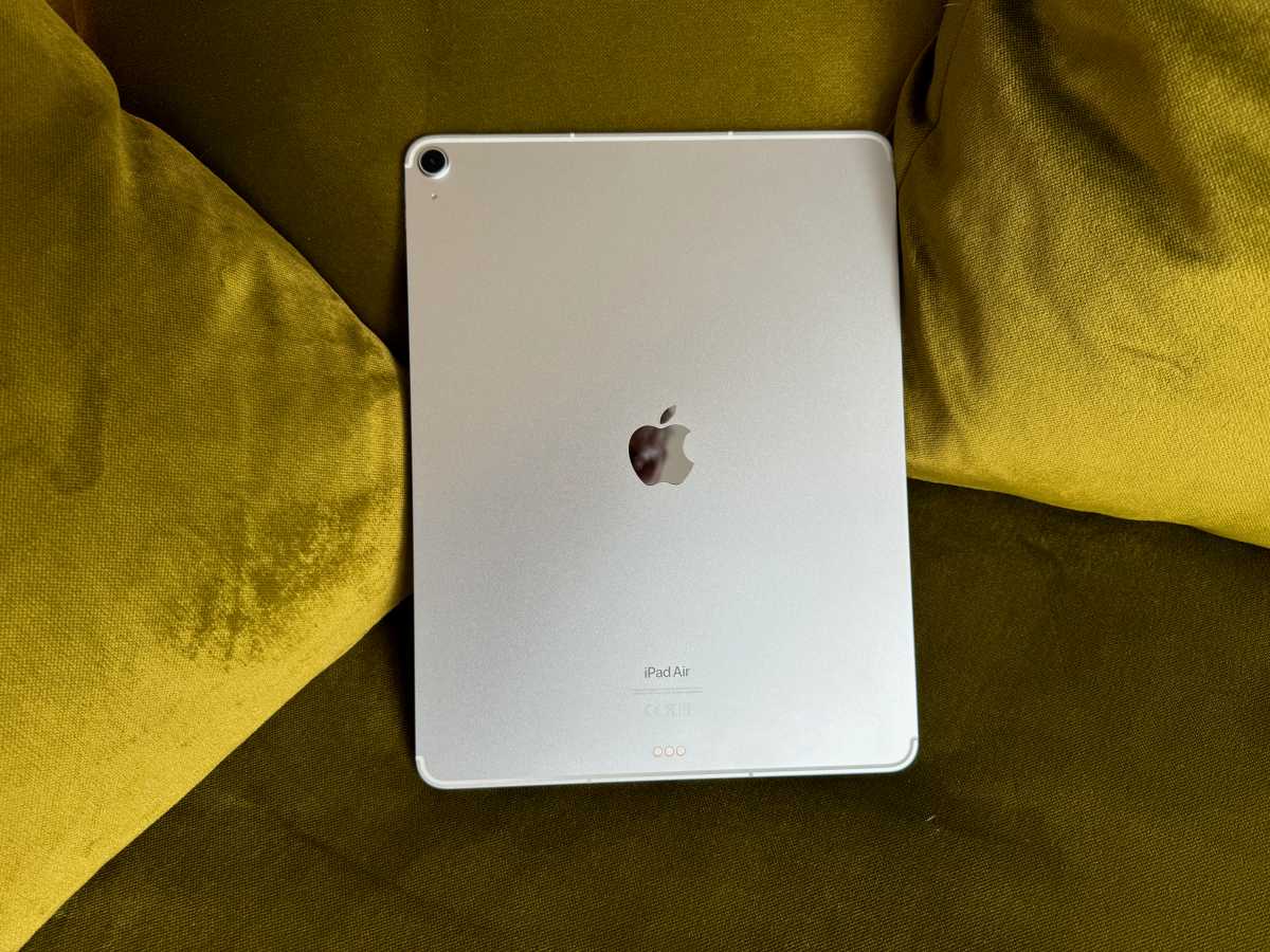 Baksidan av iPad Air M2