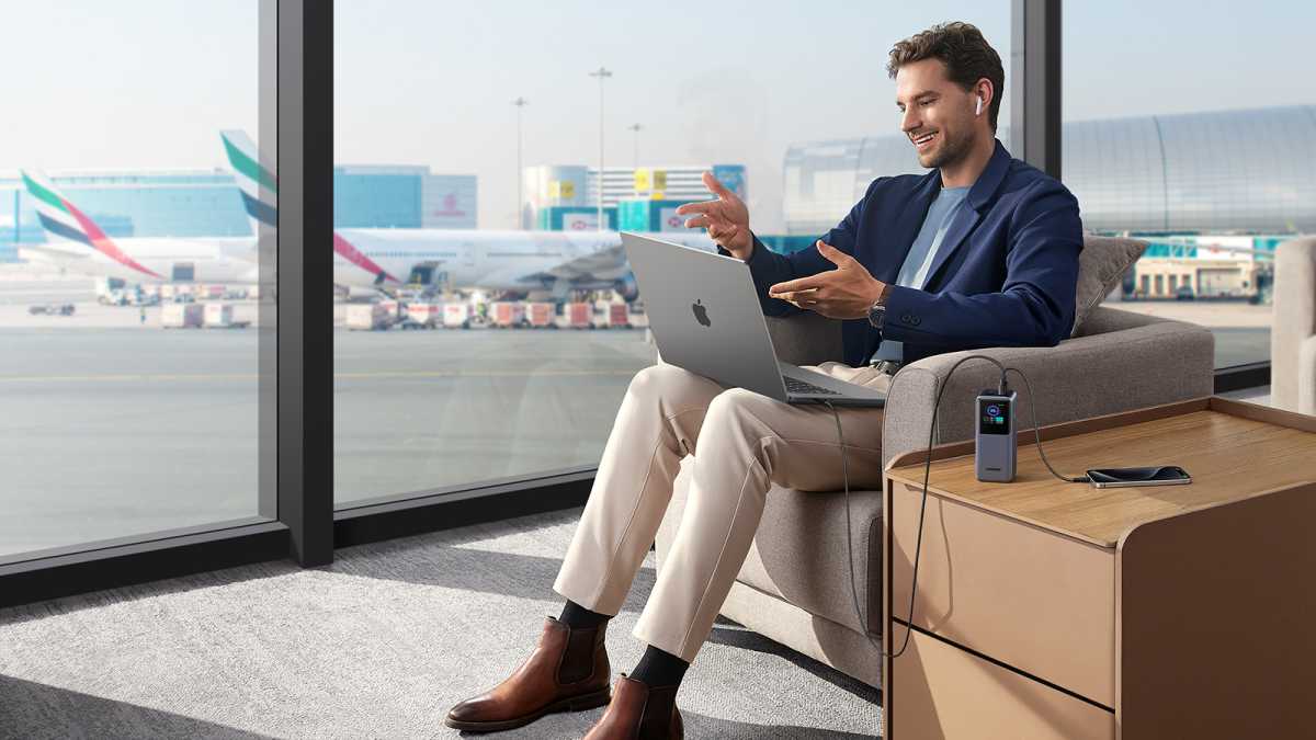 Laptop power bank at airport