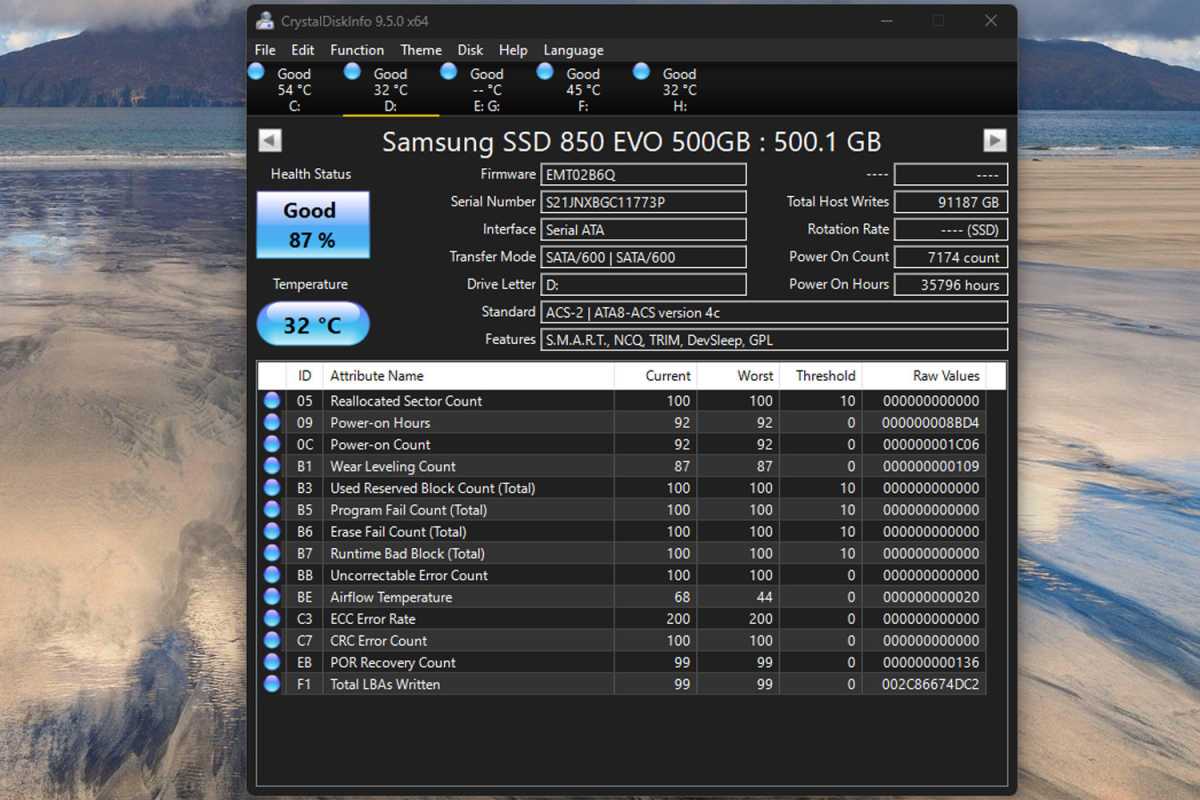 CrystalDiskInfo health check on Samsung SSD 850 EVO screenshot