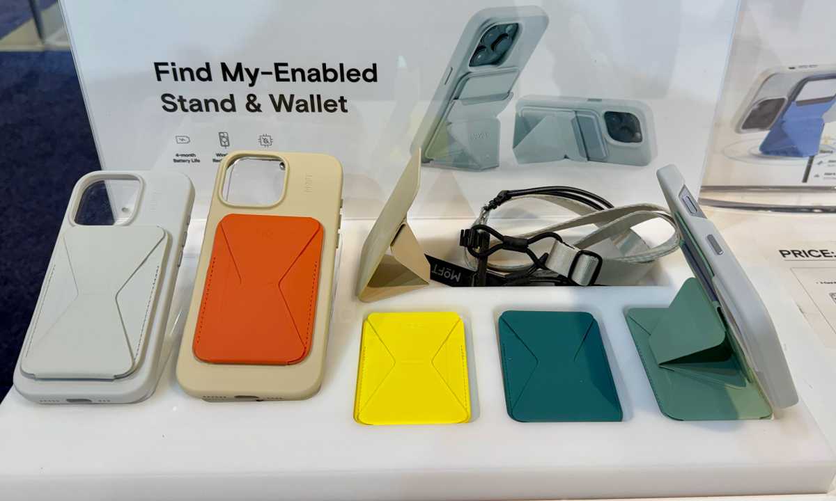 Moft Trackable Wallet Stand CES